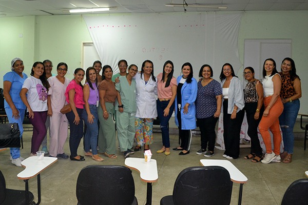 Março Mulher: Hospital Esaú Matos promove roda de conversa sobre sexualidade e saúde feminina