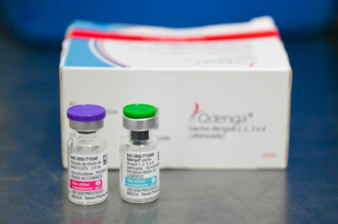 Vacina contra dengue está disponível em todas as unidades de saúde para crianças e adolescentes de 10 a 14 anos