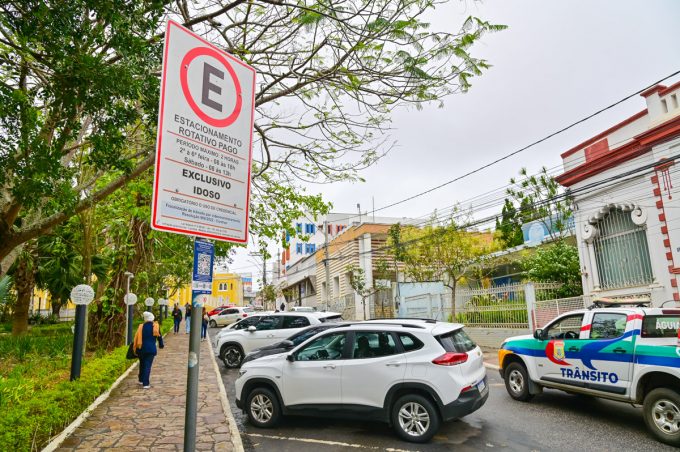Prefeitura cria Zona Azul Digital e moderniza estacionamento rotativo em Vitória da Conquista