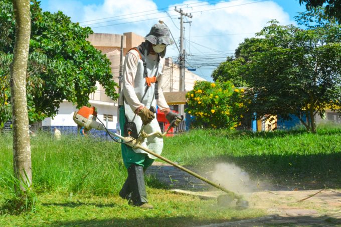 Secretaria Municipal de Meio Ambiente inicia poda e manutenção de praças e áreas verdes do bairro Urbis V