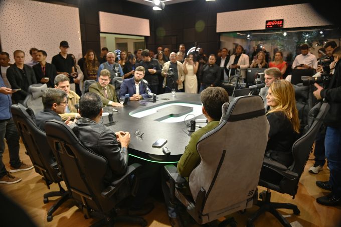 Conquista FM 92,5: com estrutura ampla e moderna, nova emissora de rádio é inaugurada em Vitória da Conquista