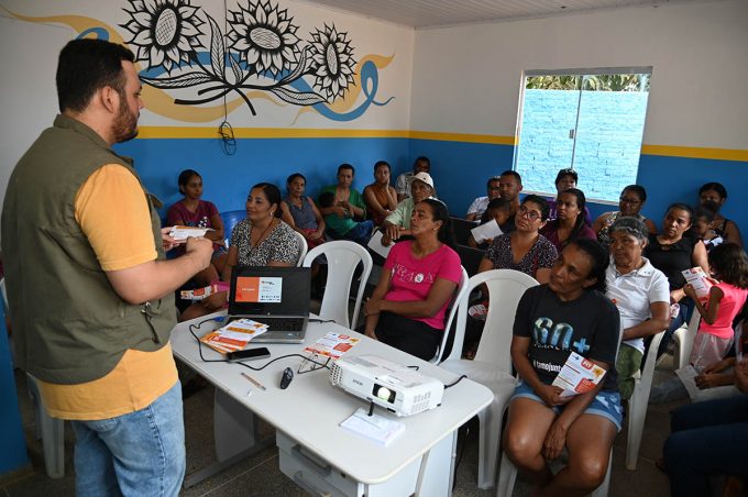 Moradores do povoado de São Joaquim do Bate-Pé recebem ação educativa e testagem rápida para doença de Chagas