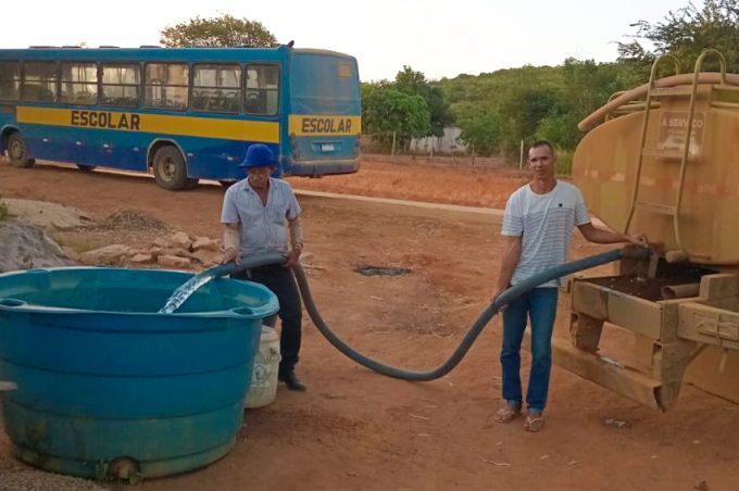 Prefeitura realiza operação de emergência para combater crise de desabastecimento de água no distrito de Bate-Pé