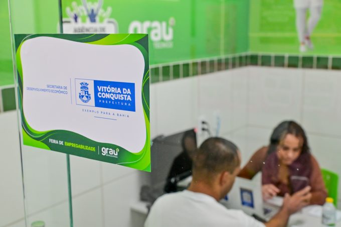 Feira de Empregabilidade oferta quase 100 vagas e disponibiliza serviços municipais