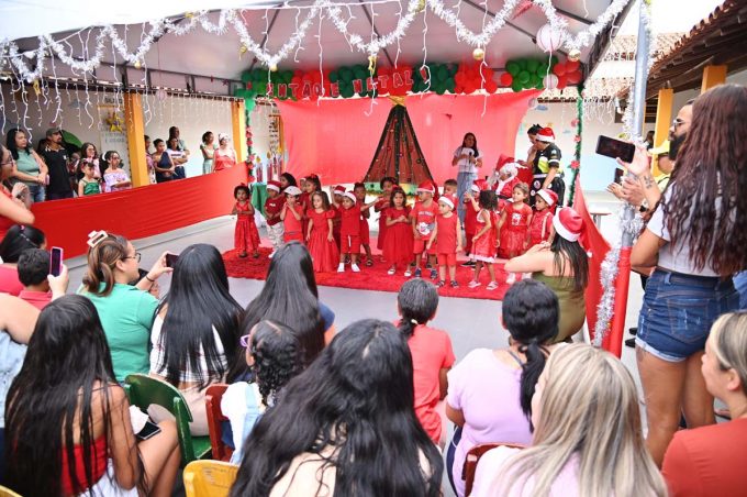 Simtrans participa de atividade de Natal com pais e alunos do Centro Municipal de Educação Infantil Frei Graciano