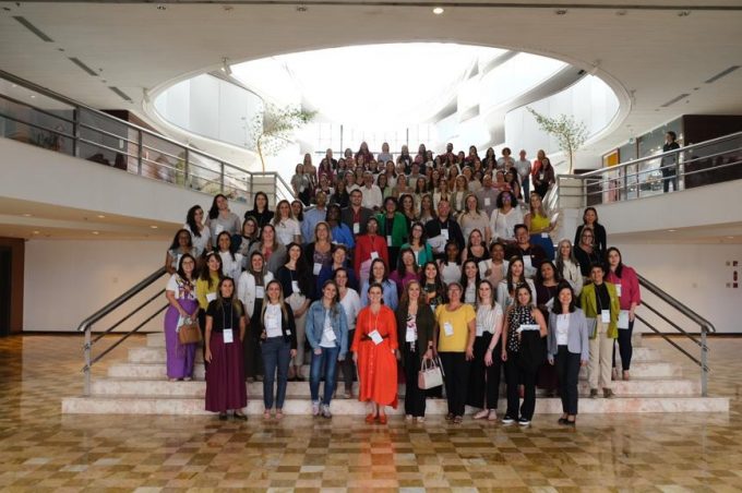 Em Brasília, profissionais do Hospital Esaú Matos participam de capacitação sobre prevenção de infecções em UTIs