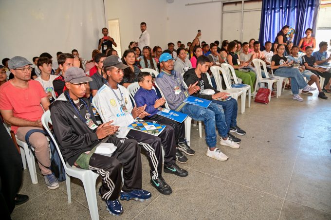 Estudantes participam do 1º Fórum Municipal da Juventude Rural realizado pela Prefeitura
