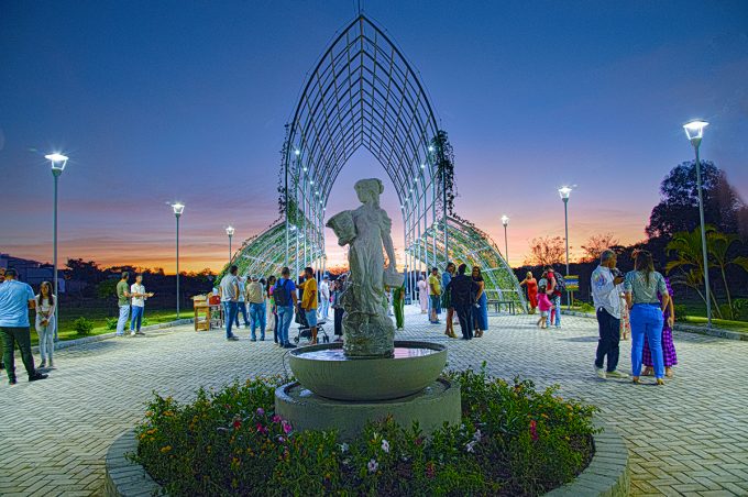 Catedral das Flores: Governo Municipal inaugura novo espaço de contemplação e lazer no Parque do Rio Verruga