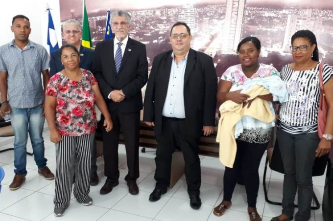 Moradores do povoado de Barrocas são recebidos pelo Governo Municipal