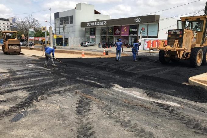 Prefeitura avança em obras na Avenida Olívia Flores