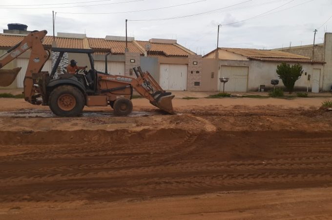 Após as chuvas, Prefeitura realiza serviços de reparo nas vias