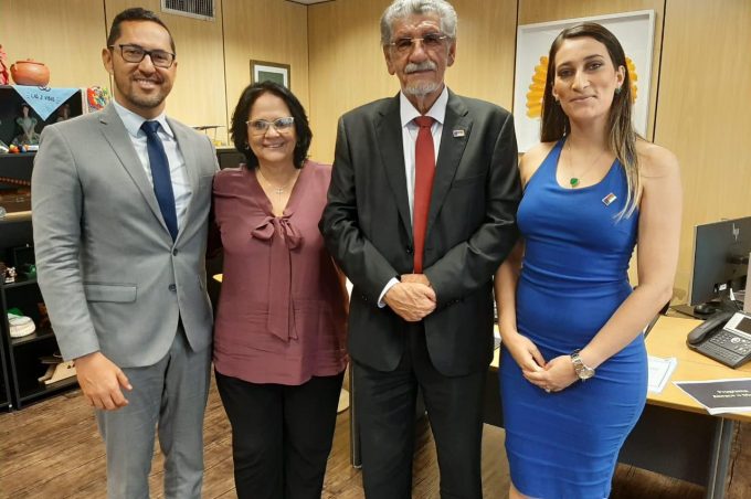 Prefeito Herzem vai a Brasília e garante investimentos para Conquista