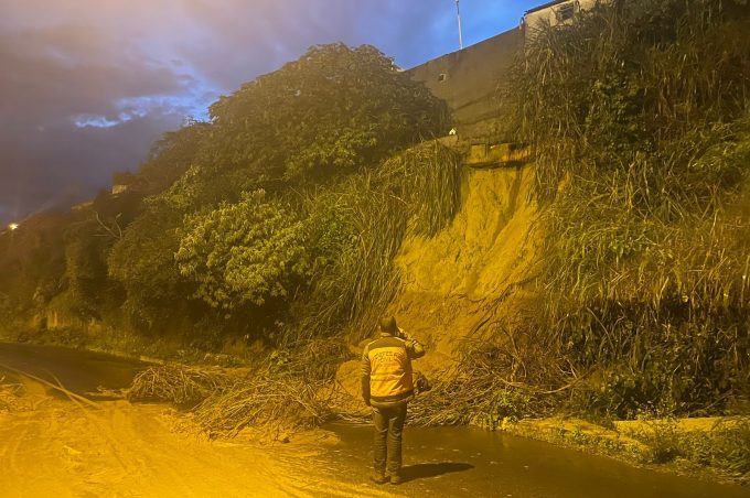Defesa Civil atende oito chamados por causa da forte chuva da tarde de domingo
