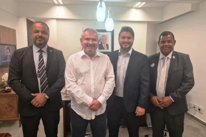 Secretário de Desenvolvimento Rural assegura em Brasília emenda de R$ 1 milhão para estradas