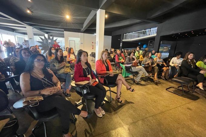 Prefeita participa da abertura de curso voltado para mulheres empreendedoras