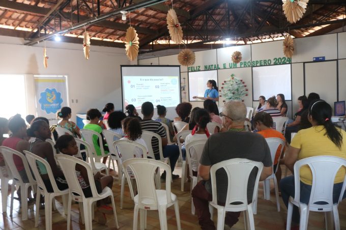 Lei Menino Bernardo é tema de roda de conversa no Cras Vila América