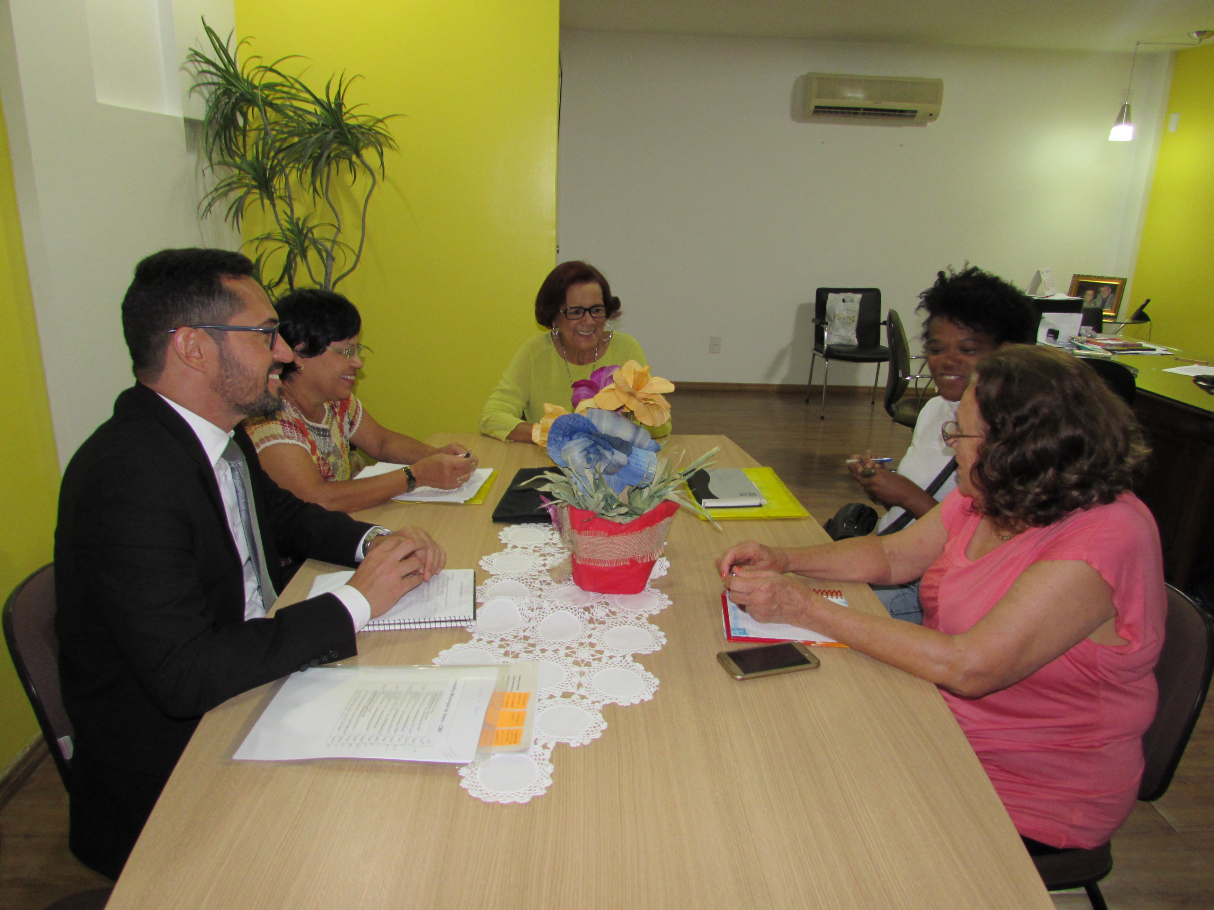Secretaria de Desenvolvimento Social se reúne com Conselho Municipal do Idoso