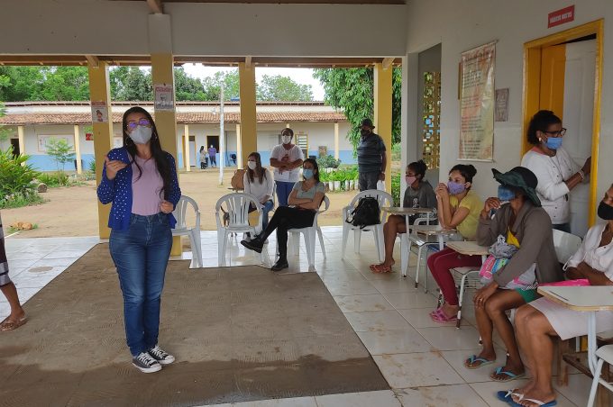 Campanha dos 21 dias pelo fim da violência contra à mulher realiza ação em Caldeirão