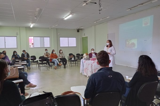 Curso “Vem Neném” esclarece dúvidas de pais e mães de primeira viagem sobre o pós-parto