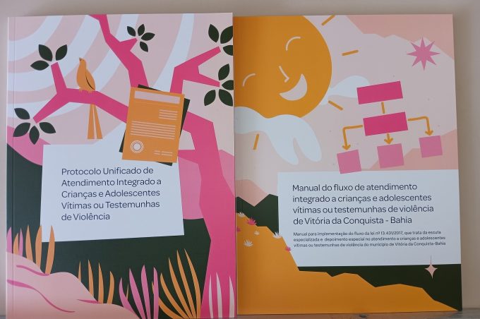 Escolas municipais recebem protocolo e manual de fluxo de atendimento a crianças e adolescentes vítimas de violência 