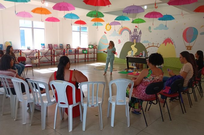 Função psicomotora de crianças da educação infantil é trabalhada em formação promovida pela Smed para monitores