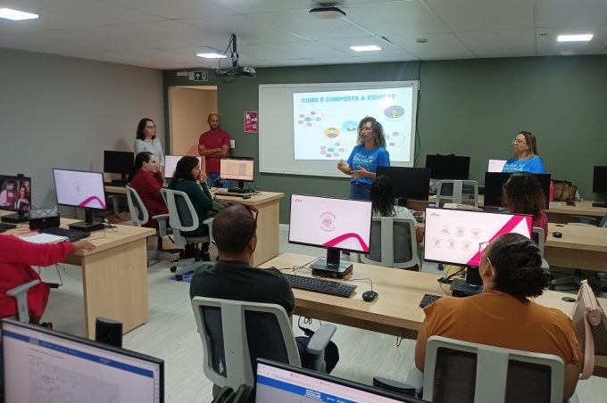 Secretaria Municipal de Educação realiza formação sobre o uso de plataforma virtual na Busca Ativa Escolar