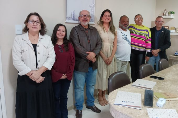 Smed e Jornal A Tarde reforçam parceria e iniciam formação com professores
