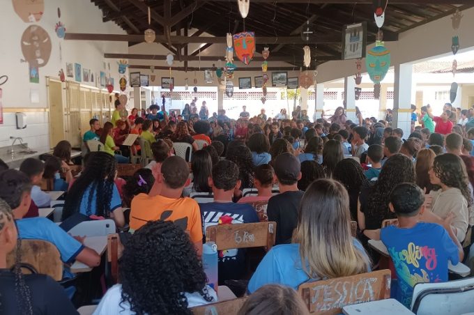 Escola Municipal Fernando Spínola finaliza projetos pedagógicos com apresentação da Orquestra Neojiba