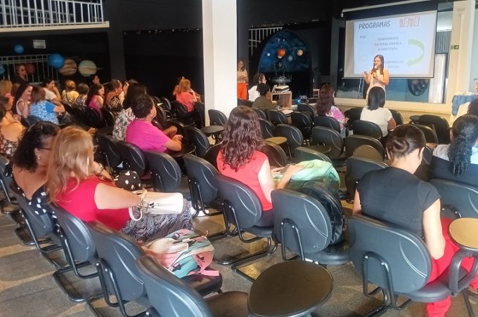 Secretaria de Educação realiza primeira formação do ano para professores do Fundamental I