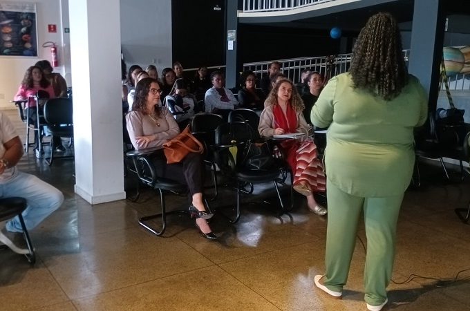 Secretaria Municipal de Educação promove encontro do Projeto “Vozes das Pretas” para alunos da Uesb