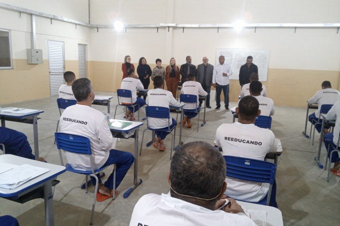 Prefeitura e Senai implementam projeto de curso profissionalizante para internos do Conjunto Penal