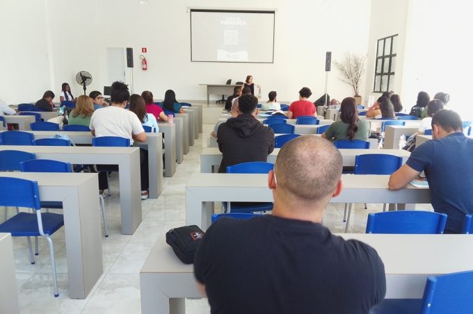 Smed e jornal A Tarde promovem formação sobre Educação Midiática para professores
