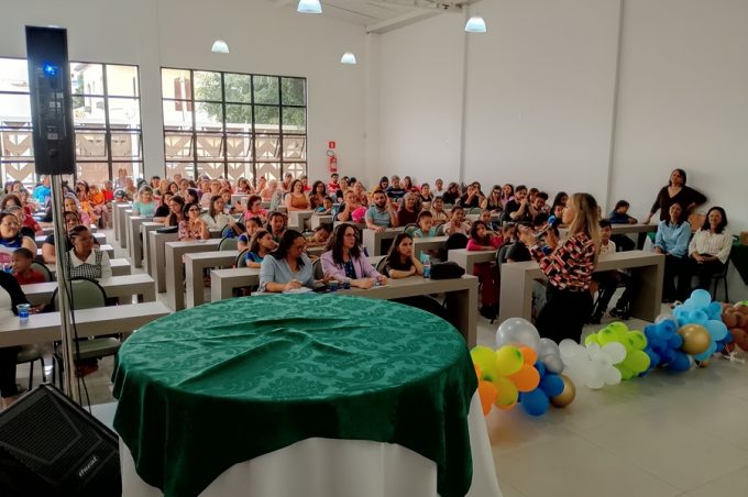 Em parceria com o Sebrae, Smed realiza última formação do ano para servidores de escolas de tempo integral