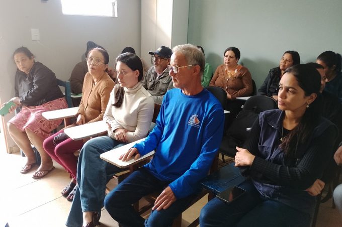 Moradores da Vila Serrana e do Cidade Maravilhosa participam de Pré-Conferência de Saúde