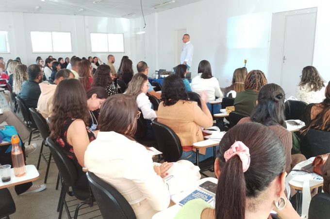 Lacen de Vitória da Conquista realiza Encontro Regional de Laboratórios Municipais no Hospital Esaú Matos