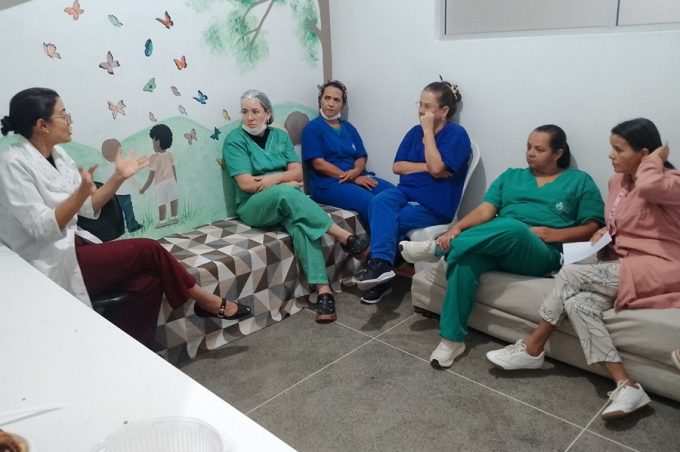 FSVC realiza bate-papo com profissionais da UTI Neonatal do Hospital Esaú Matos sobre cuidados paliativos