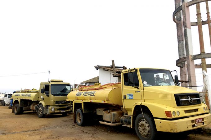 Prefeitura leva mais de 6 milhões de litros de água para a zona rural, por mês