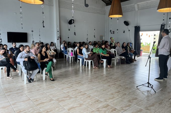 Semdes e Paulus Social realizam formação sobre Tipificação dos Serviços Socioassistenciais em Vitória da Conquista