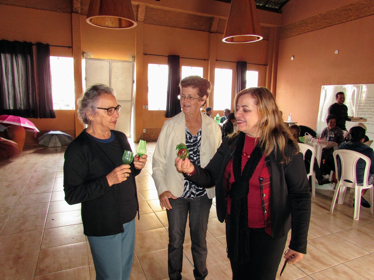 Centro de Convivência do idoso promove curso de instrumentos musicais alternativos