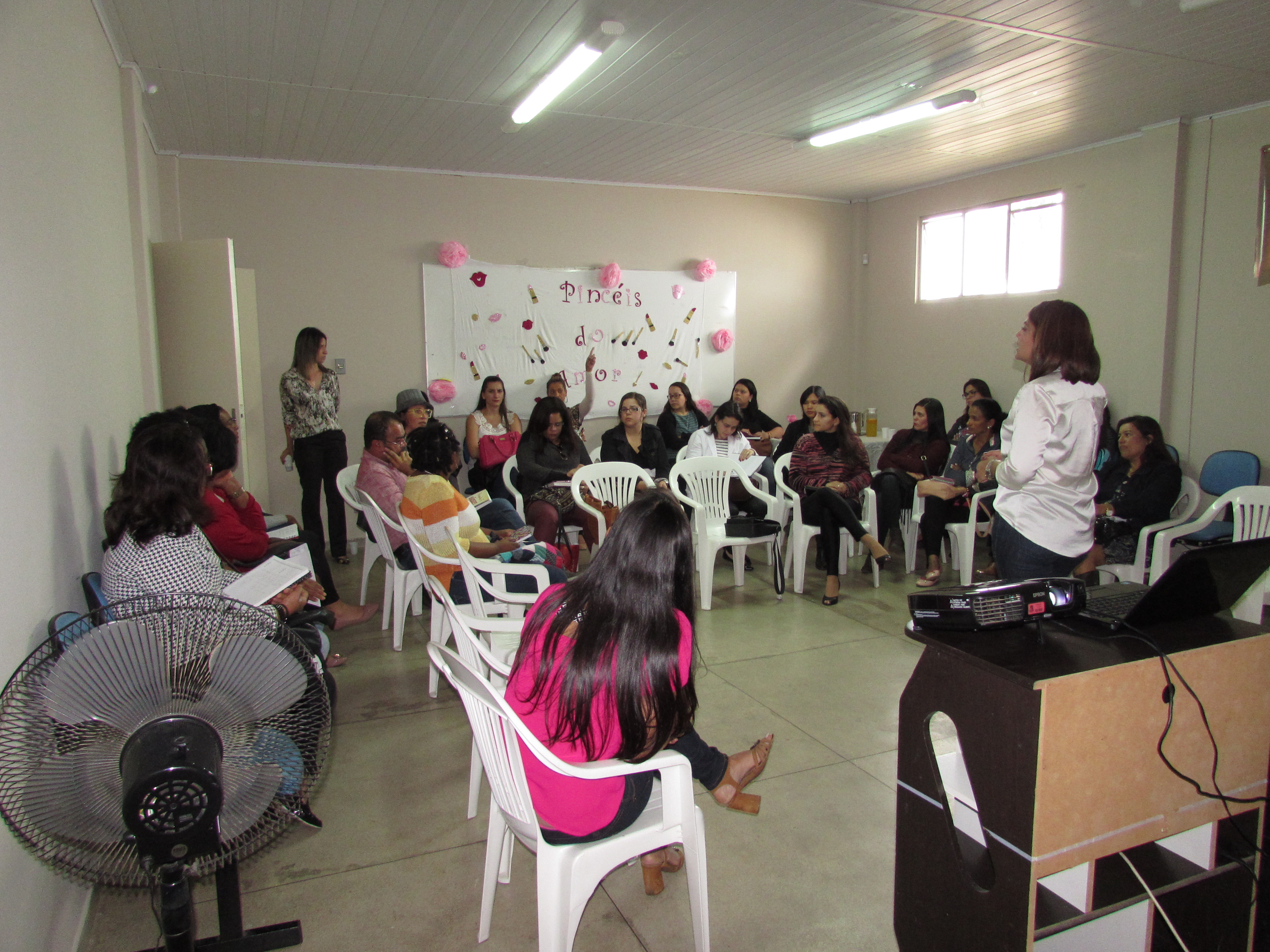 Rede de Proteção à Mulher se reúne para o enfrentamento à violência