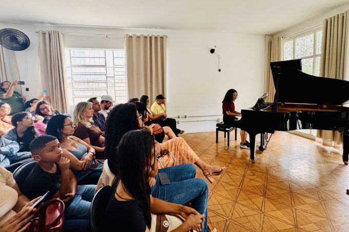 Recital de Piano e Teclado encanta público no Conservatório Municipal