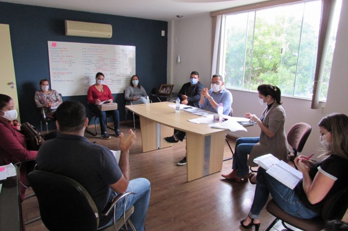 Secretaria de Desenvolvimento Social se reúne com conselheiros tutelares para discutir aumento do atendimento no período da pandemia