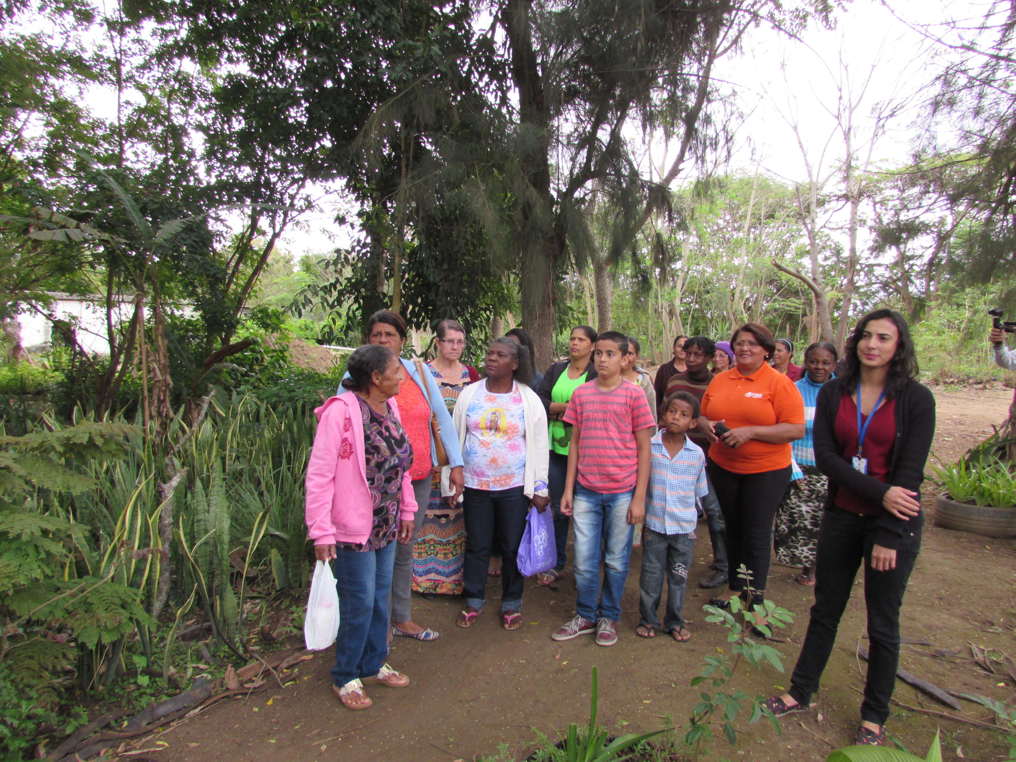 Grupo do Cras Nossa Senhora Aparecida visita o Horto Florestal