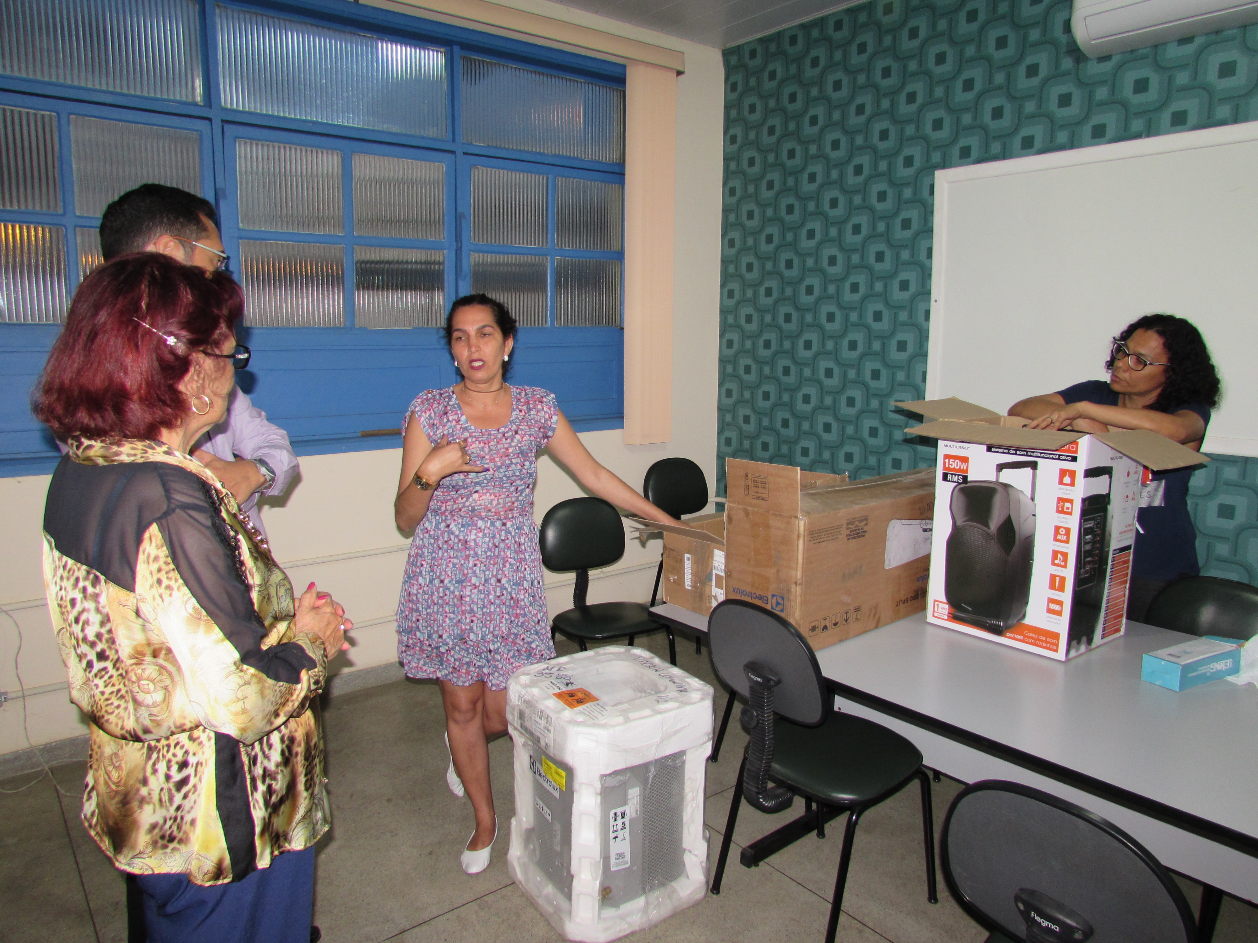 Prefeitura entrega equipamentos ao Comdica