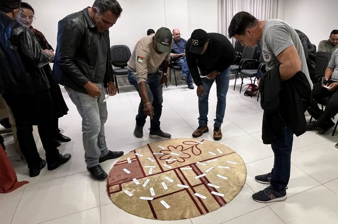 Nast promove momento de escuta e acolhimento para agentes de fiscalização da Secretaria Municipal de Serviços Públicos