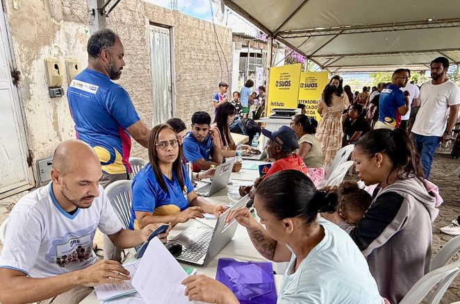 Suas na Comunidade leva serviços e cidadania aos residenciais Europa e América Unidas no bairro Primavera