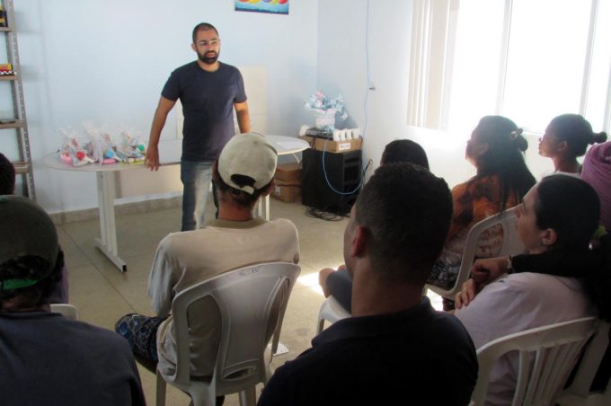 Equipe de Abordagem realiza atividades com população de rua
