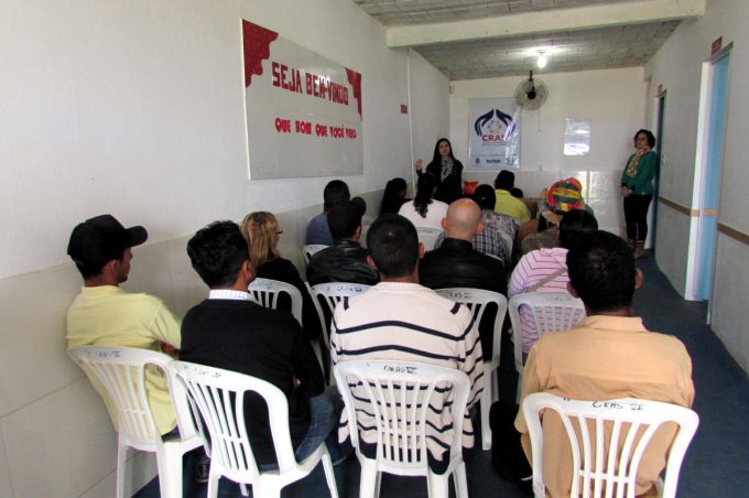 Cras Nova Cidade realiza palestra sobre Acessuas Trabalho