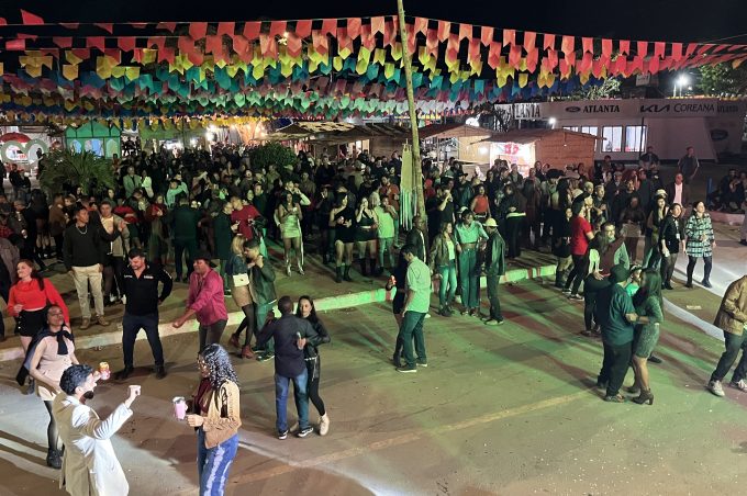 Vila Junina garante forró no palco alternativo com Gaúcho Larry, Chega Mais e Xamêgo Proibido