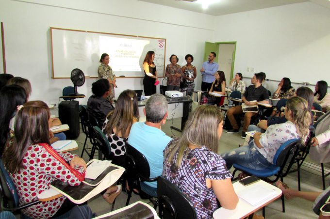Vitória da Conquista sedia oficina do CapacitaSUAS